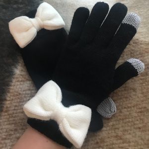 Kate Spade Bow Tech Touch Gloves